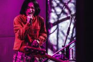 菅田将暉、自身2度目となるオンラインライブ『菅田将暉 LIVE STREAMING VOL.2』で全13曲を披露 - 画像一覧（11/15）