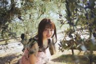 SKE48・江籠裕奈、1st写真集の発売前重版を記念してアザ―カットが公開 - 画像一覧（3/6）