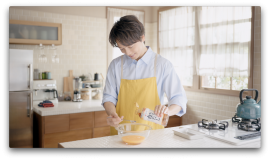 山崎育三郎、“割烹白だし”新TVCM出演＆メイキング・インタビュー動画公開