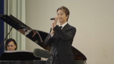 EXILE TAKAHIRO、卒業式にサプライズ登場！ 卒業生とともに「道」を合唱 - 画像一覧（7/9）