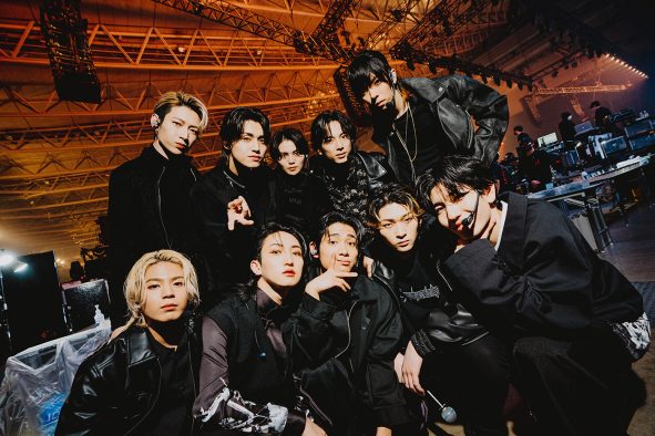 YOSHIKIプロデュースのボーイズグループ“XY”、『D.U.N.K. Showcase』で堂々のパフォーマンス