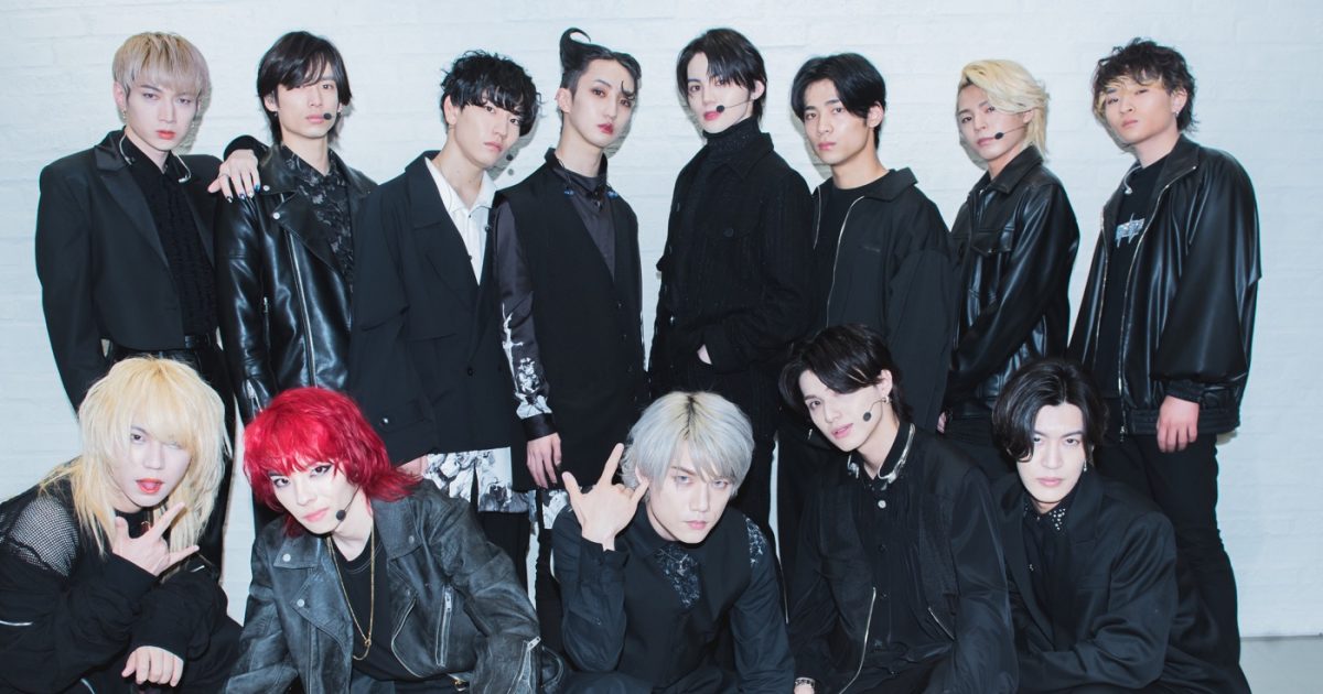 YOSHIKIのピアノ演奏映像と、生パフォーマンスが融合！ XY、デビュー曲