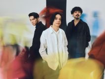 Omoinotakeエモアキ、「愛しい人への不変の想いを歌ったラブソング」と、新曲「幾億光年」を解説