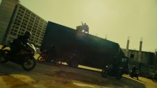 MAZZEL、1stアルバム『Parade』表題曲MV公開！ 圧巻のダンスパフォーマンスとカースタントが織りなす超大作 - 画像一覧（12/13）