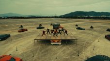 MAZZEL、1stアルバム『Parade』表題曲MV公開！ 圧巻のダンスパフォーマンスとカースタントが織りなす超大作 - 画像一覧（2/13）