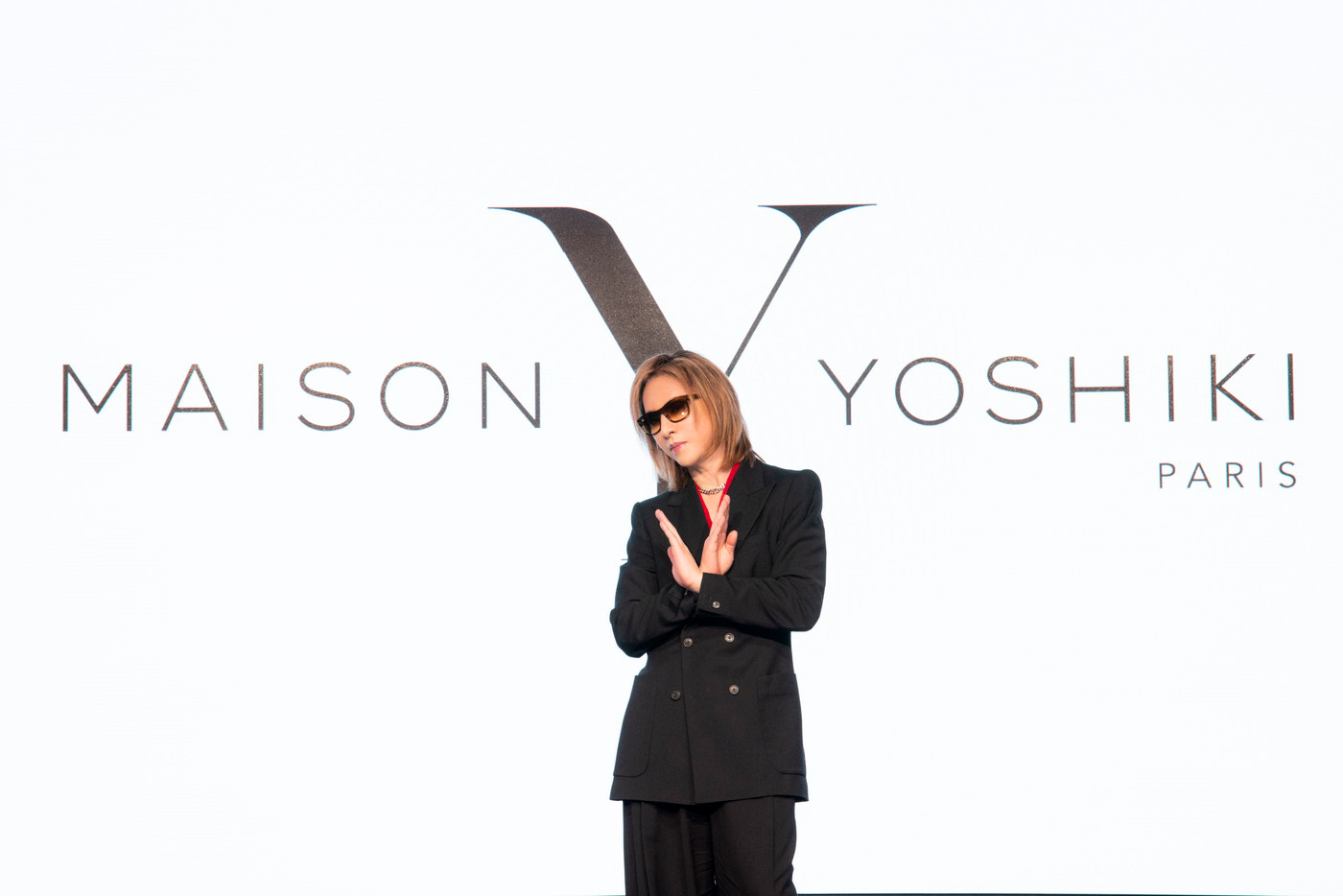 YOSHIKI、ミラノから凱旋帰国！ 自身のハイファッションブランド「MAISON YOSHIKI PARIS」のあらたな展開を発表