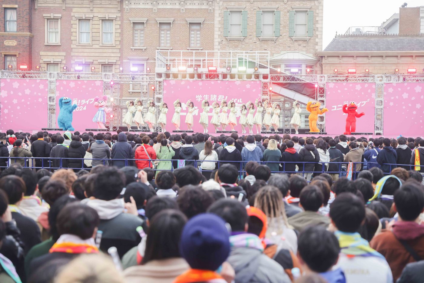 【ライブレポート】日向坂46、熱狂のUSJライブ再び！ 学生に忘れられない思い出を届けるイベント『ユニ春！ライブ 2024』4日目レポート - 画像一覧（17/20）