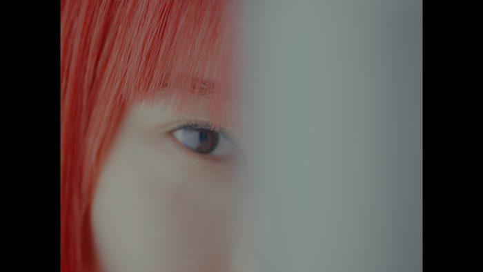 アイナ・ジ・エンド、映画『変な家』主題歌「Frail」のMV公開&ニュービジュアルも解禁