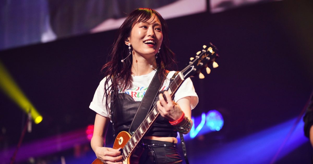 ライブレポート】山本彩、ホールツアーのファイナルを飾ったNHKホール