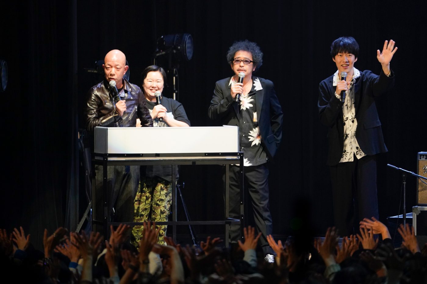 【SMA50th】奥田民生と山内総一郎の「なんて日だ！」。葉加瀬太郎、真心ブラザーズほかゲスト多数登場。SMAの歴史を彩った名曲たちを披露した超スペシャルなライブをレポート - 画像一覧（2/23）