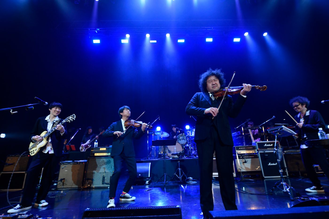 【SMA50th】奥田民生と山内総一郎の「なんて日だ！」。葉加瀬太郎、真心ブラザーズほかゲスト多数登場。SMAの歴史を彩った名曲たちを披露した超スペシャルなライブをレポート - 画像一覧（9/23）