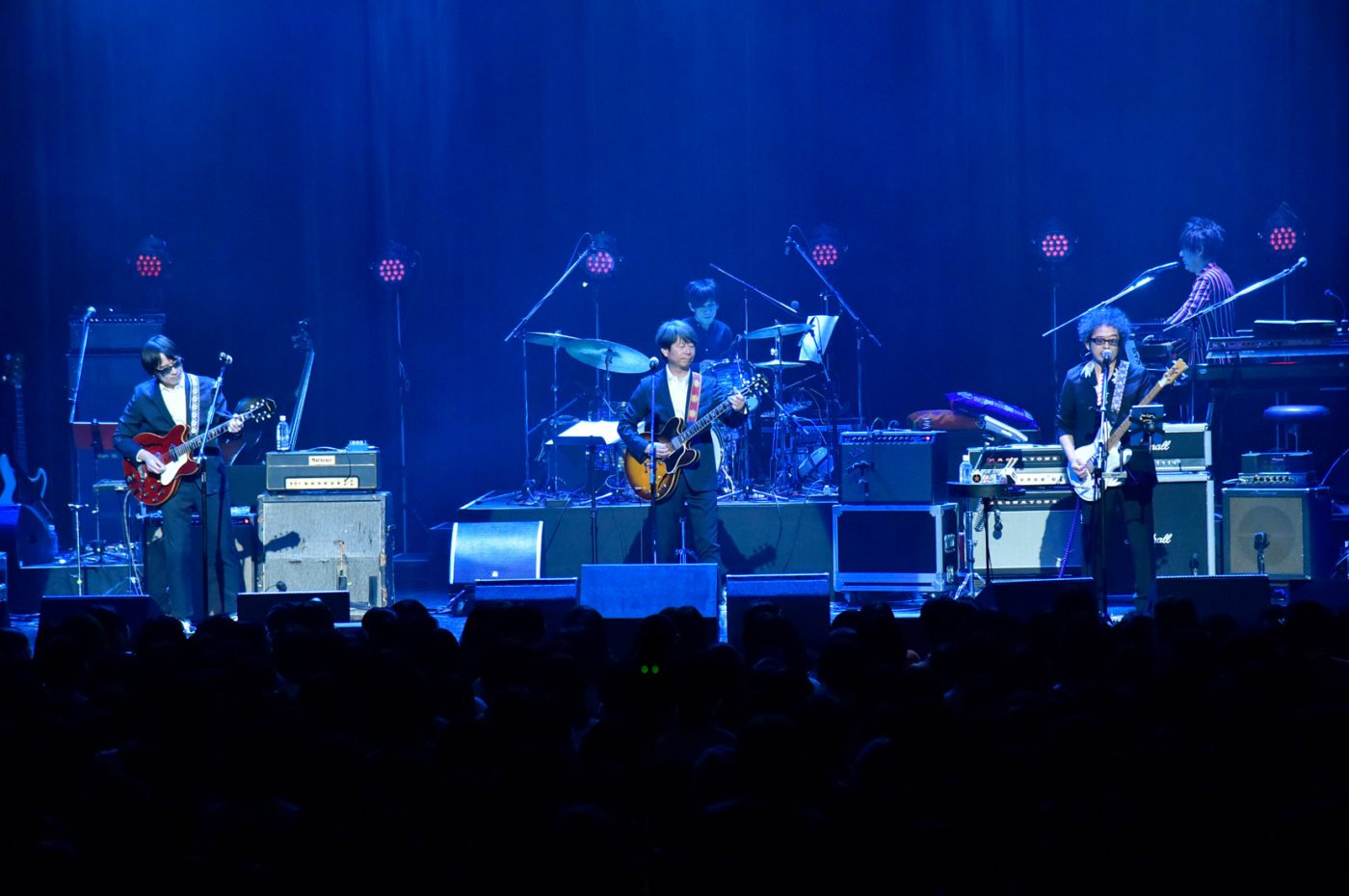 【SMA50th】奥田民生と山内総一郎の「なんて日だ！」。葉加瀬太郎、真心ブラザーズほかゲスト多数登場。SMAの歴史を彩った名曲たちを披露した超スペシャルなライブをレポート - 画像一覧（11/23）