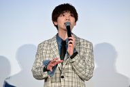 【レポート】ILLIT、映画『顔だけじゃ好きになりません』イベントで主題歌『Almond chocolate』の振り付けをレクチャー - 画像一覧（2/9）