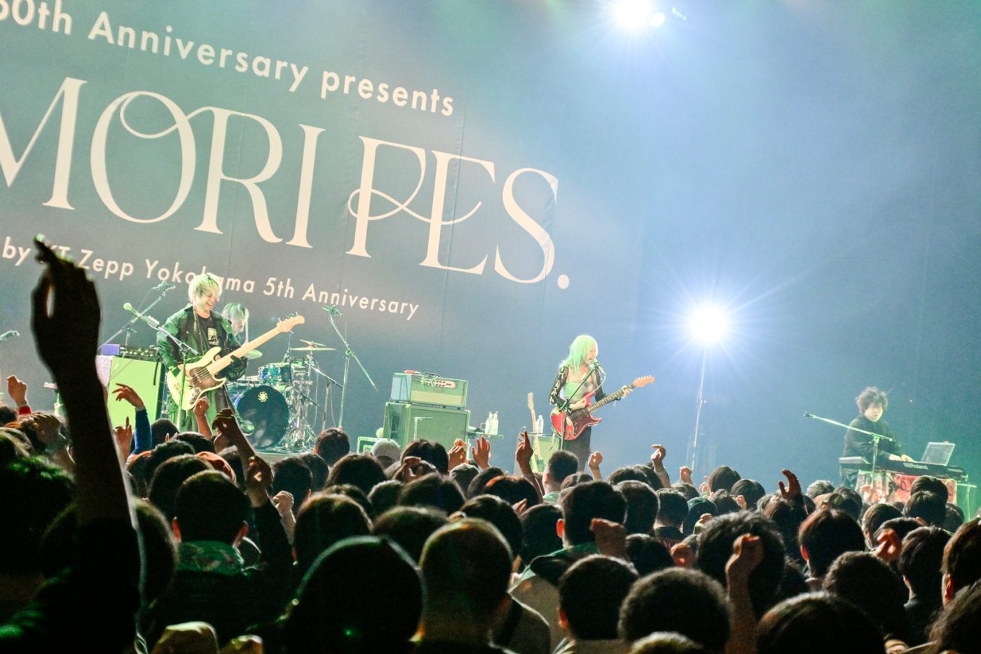 【SMA50th】楠木ともり初対バンライブ『TOMORI FES.』。Cö shu Nie、TOOBOE、ハルカトミユキ、meiyoの楽曲提供アーティスト4組と共鳴したレアな一夜をレポート - 画像一覧（19/25）