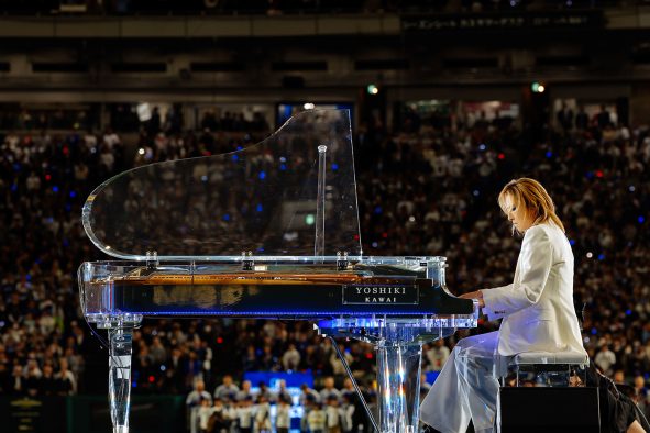 YOSHIKI、MLB開幕戦で披露したアメリカ・日本両国歌演奏に称賛の声鳴り止まず