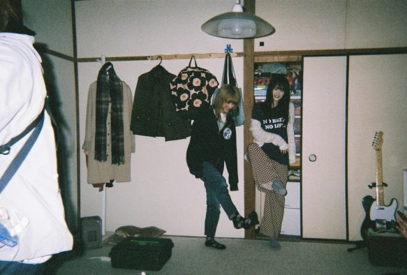 久保史緒里＆平祐奈W主演映画『ネムルバカ』の主題歌MV公開！キャストらが“写ルンです”で撮影した写真を使用