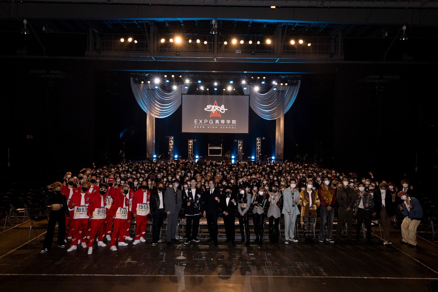 学長はEXILE TETSUYA！ EXPG高等学院、開校以来初となる対面でのエンターテインメント入学式開催 - 画像一覧（1/13）