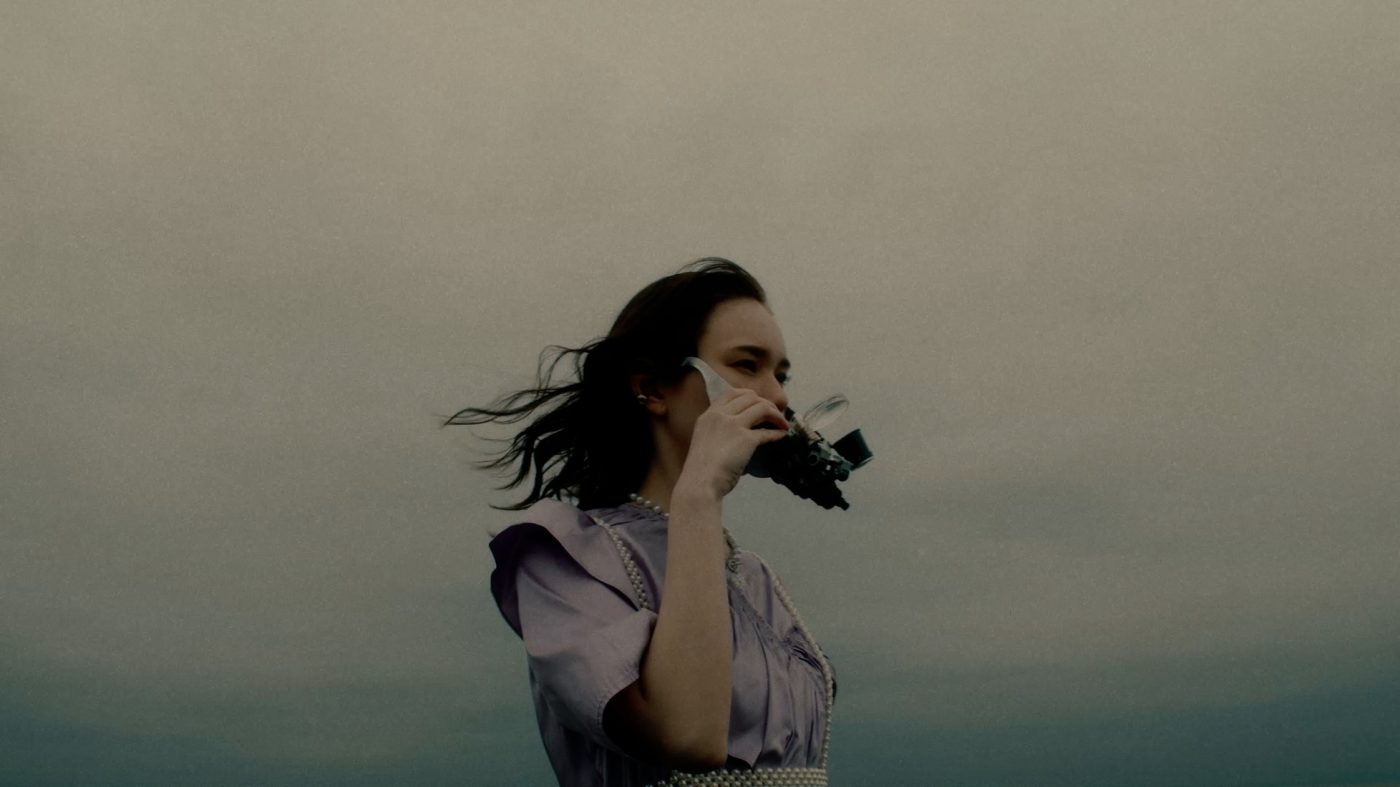 マーシュ彩が、鮮烈なダンスを披露！ 須田景凪、ドラマ『神様のえこひいき』主題歌「無垢」MV公開