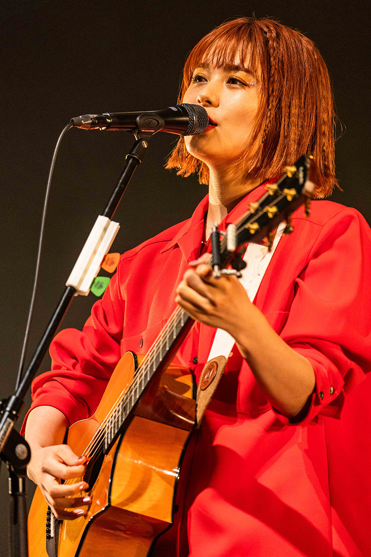 足立佳奈、8ヵ所9公演をまわる全国ツアー完走！ 新曲「オーマイガール」も初披露