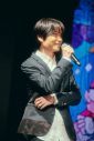 山之内すず、初の楽曲リリースを記念したイベントで人気YouTuber・エミリンと「踊ってみた」ダンスを披露 - 画像一覧（4/7）