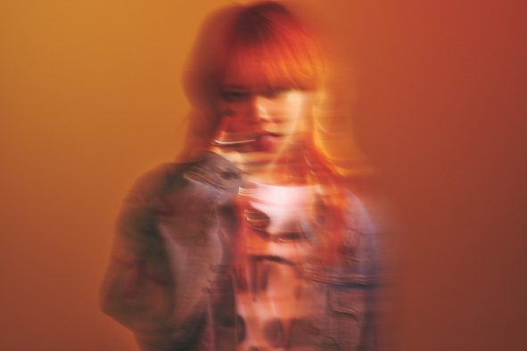 EXiNA、1stアルバム『SHiENA』のアートワーク＆新アーティスト写真公開