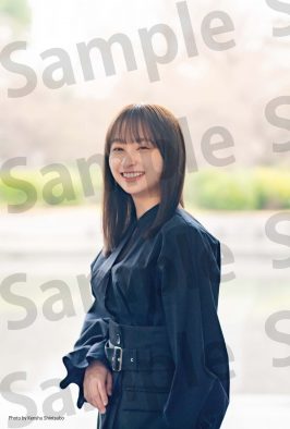 日向坂46・影山優佳、1st写真集『知らないことだらけ』のネット書店特典ポストカード全4種公開