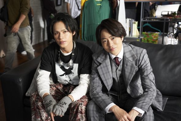 櫻井翔＆上田竜也（KAT-TUN）、『映画 ネメシス 黄金螺旋の謎』公開記念で貴重なオフショット解禁