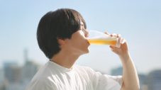 ジャニーズWEST・重岡大毅出演！ 「キリン ホームタップ」新TVCM「ビールサーバーがある夏 後篇」公開 - 画像一覧（6/11）