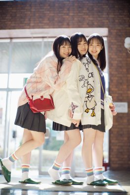 日向坂46、四期生の正源司陽子＆藤嶌果歩＆渡辺莉奈が『B.L.T.』の表紙＆巻頭に登場