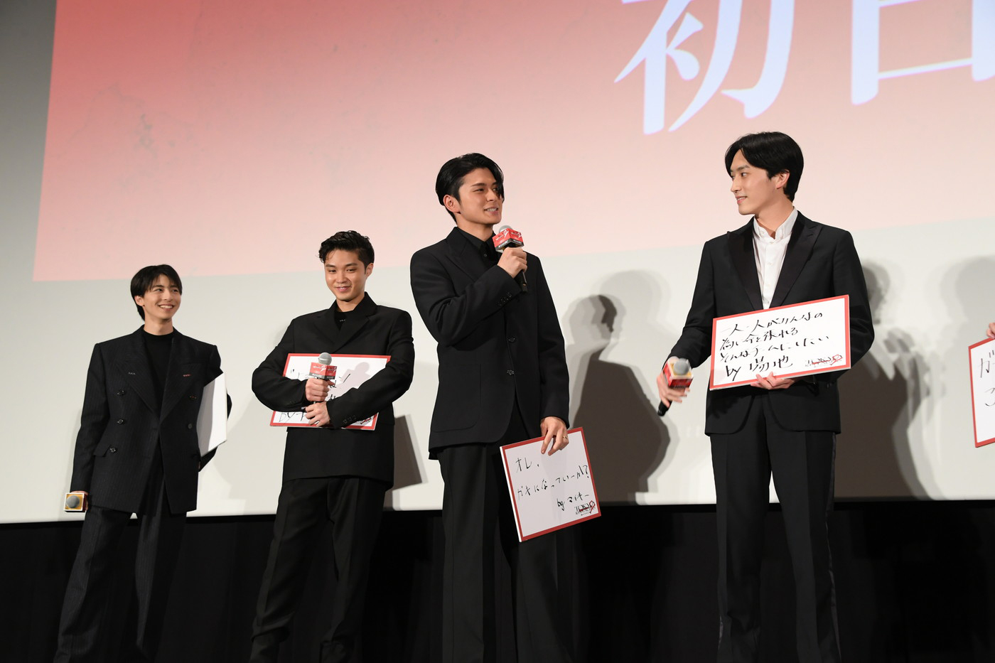 映画『東京リベンジャーズ2』、北村匠海ら豪華キャストが集結した初日舞台挨拶をレポート - 画像一覧（1/7）