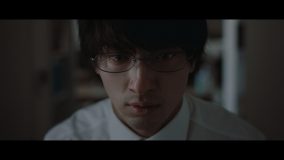 amazarashiの新曲「スワイプ」×横浜流星主演映画『ヴィレッジ』。映画の世界とリンクするアナザーストーリーが展開する渾身のMVが完成