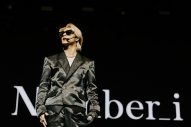 【ライブレポート】『コーチェラ』の「88rising Futures」ステージにYOASOBI、新しい学校のリーダーズ、Awich、Number_iらが登場 - 画像一覧（17/26）