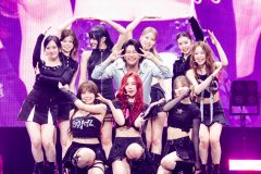 【ライブレポート】Mrs. GREEN APPLE『The Performance』でNiziUとサプライズコラボ