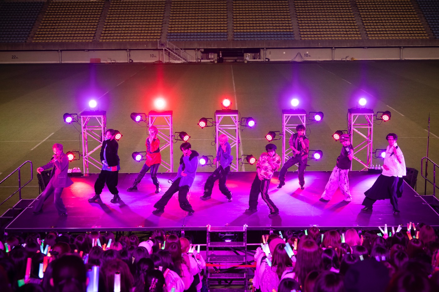 【レポート】超特急、約1万2,000人の8号車の前でユニバーサルミュージックと“連結” - 画像一覧（2/17）