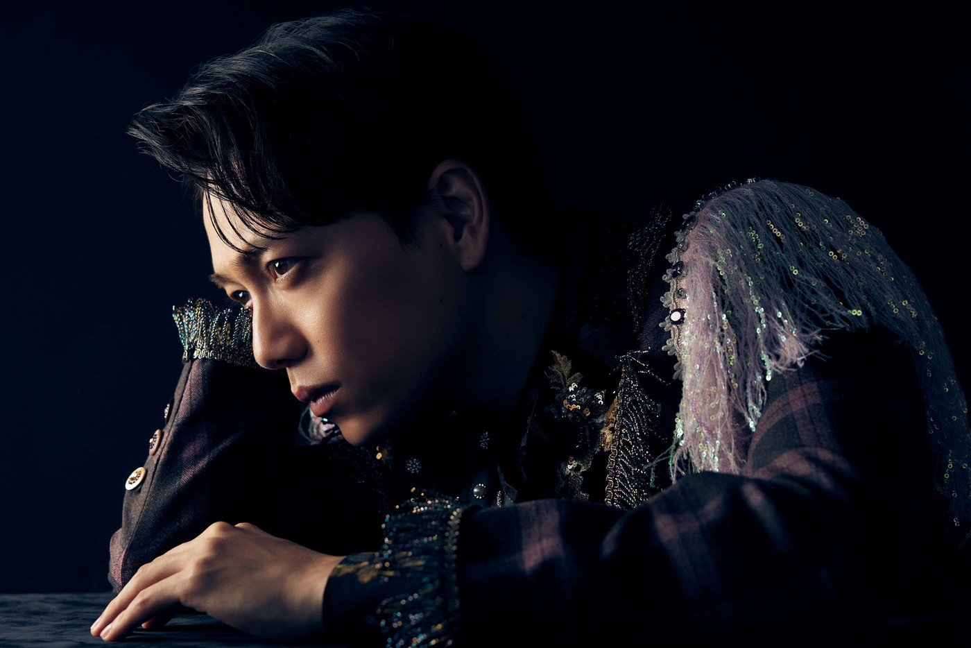 山崎育三郎演じる詐欺師“ハンサム”が、アルバム『The Handsome』発売日に電波ジャック