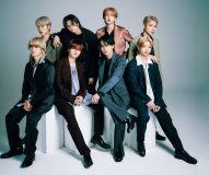 MAZZEL『Oggi』初登場！デビューから1年での変化、グループとしての目標、SKY-HIとのエピソードを語る