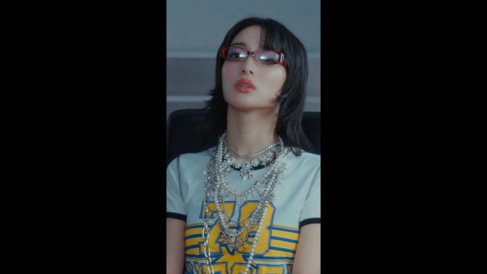 XG、SNSで拡散中のラップコンテンツ最新作第4弾はリーダー・JURINが眼鏡姿で登場