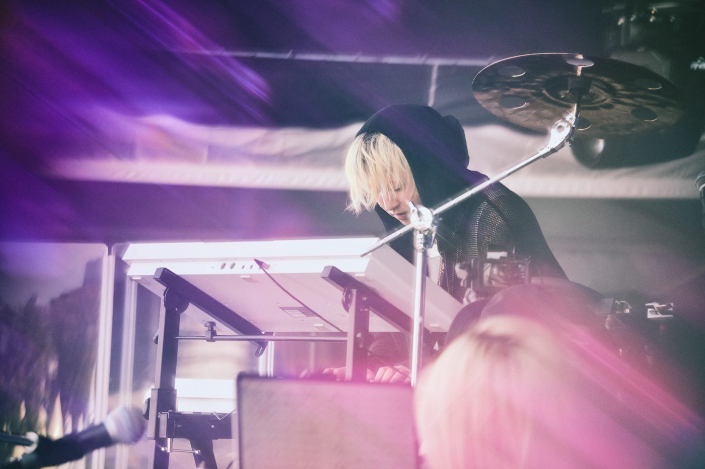 【ライブレポート】YOASOBI、MAISONdesらレーベルメイトをはじめ、FRUITS ZIPPER他スペシャルゲストも登場した新都市型フェス『CENTRAL』。「Echoes Baa」の野外ステージ2デイズを報告 - 画像一覧（8/90）