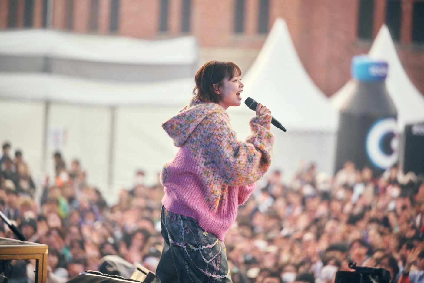 【ライブレポート】YOASOBI、MAISONdesらレーベルメイトをはじめ、FRUITS ZIPPER他スペシャルゲストも登場した新都市型フェス『CENTRAL』。「Echoes Baa」の野外ステージ2デイズを報告 - 画像一覧（27/90）