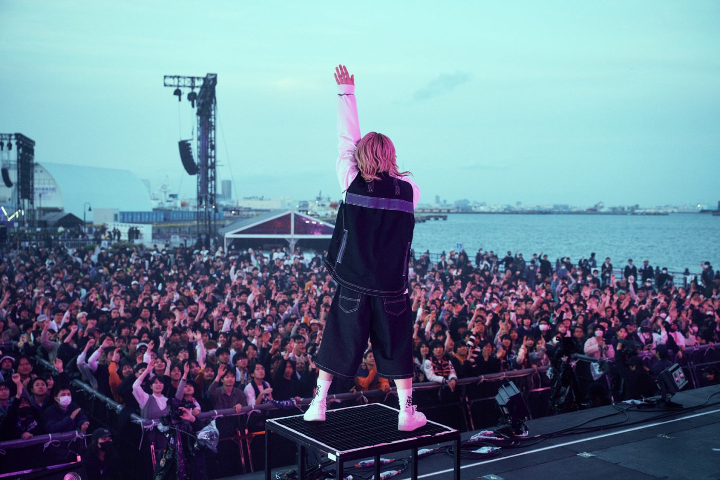 【ライブレポート】YOASOBI、MAISONdesらレーベルメイトをはじめ、FRUITS ZIPPER他スペシャルゲストも登場した新都市型フェス『CENTRAL』。「Echoes Baa」の野外ステージ2デイズを報告 - 画像一覧（30/90）