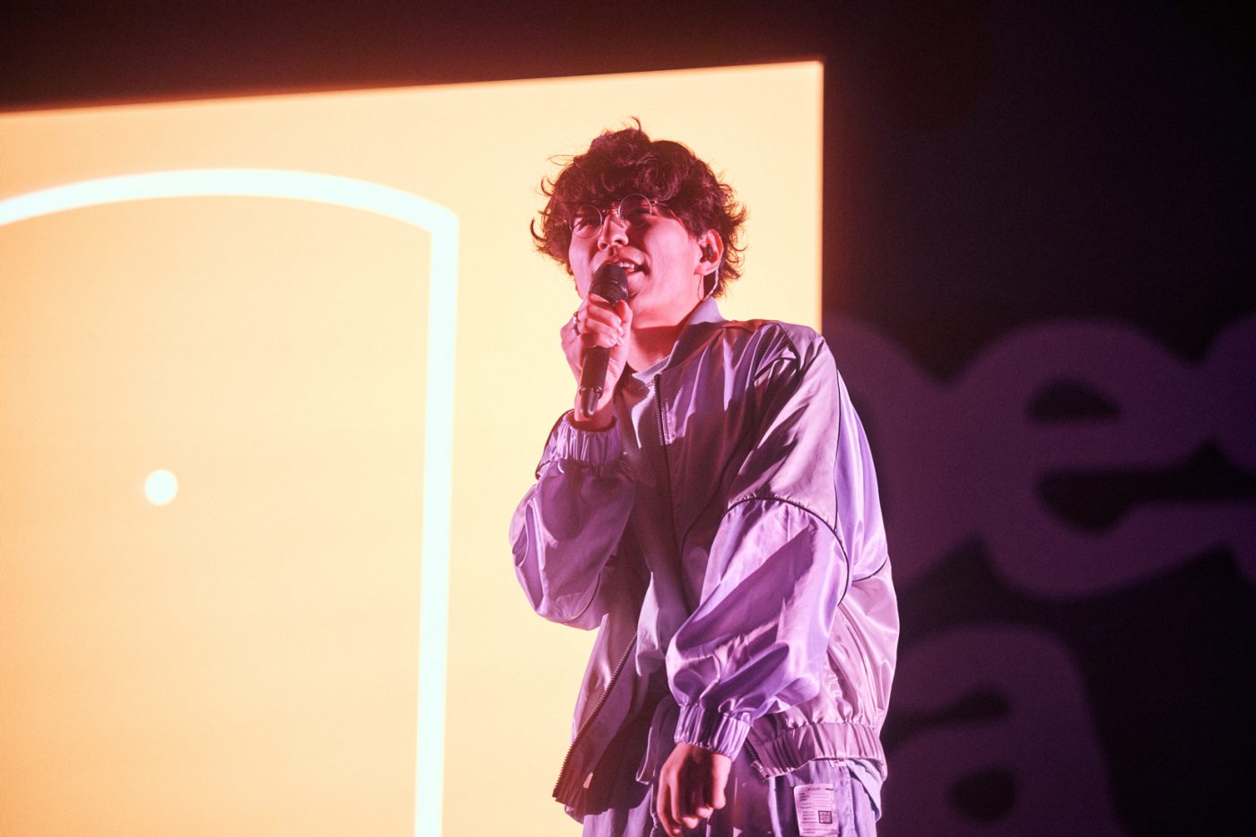 【ライブレポート】YOASOBI、MAISONdesらレーベルメイトをはじめ、FRUITS ZIPPER他スペシャルゲストも登場した新都市型フェス『CENTRAL』。「Echoes Baa」の野外ステージ2デイズを報告 - 画像一覧（39/90）