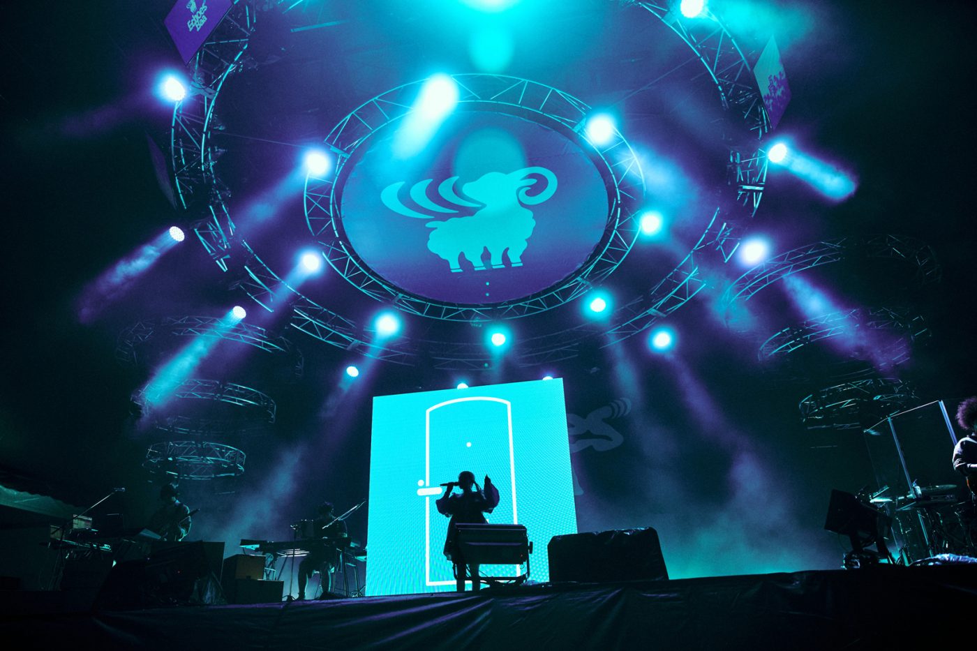 【ライブレポート】YOASOBI、MAISONdesらレーベルメイトをはじめ、FRUITS ZIPPER他スペシャルゲストも登場した新都市型フェス『CENTRAL』。「Echoes Baa」の野外ステージ2デイズを報告 - 画像一覧（41/90）