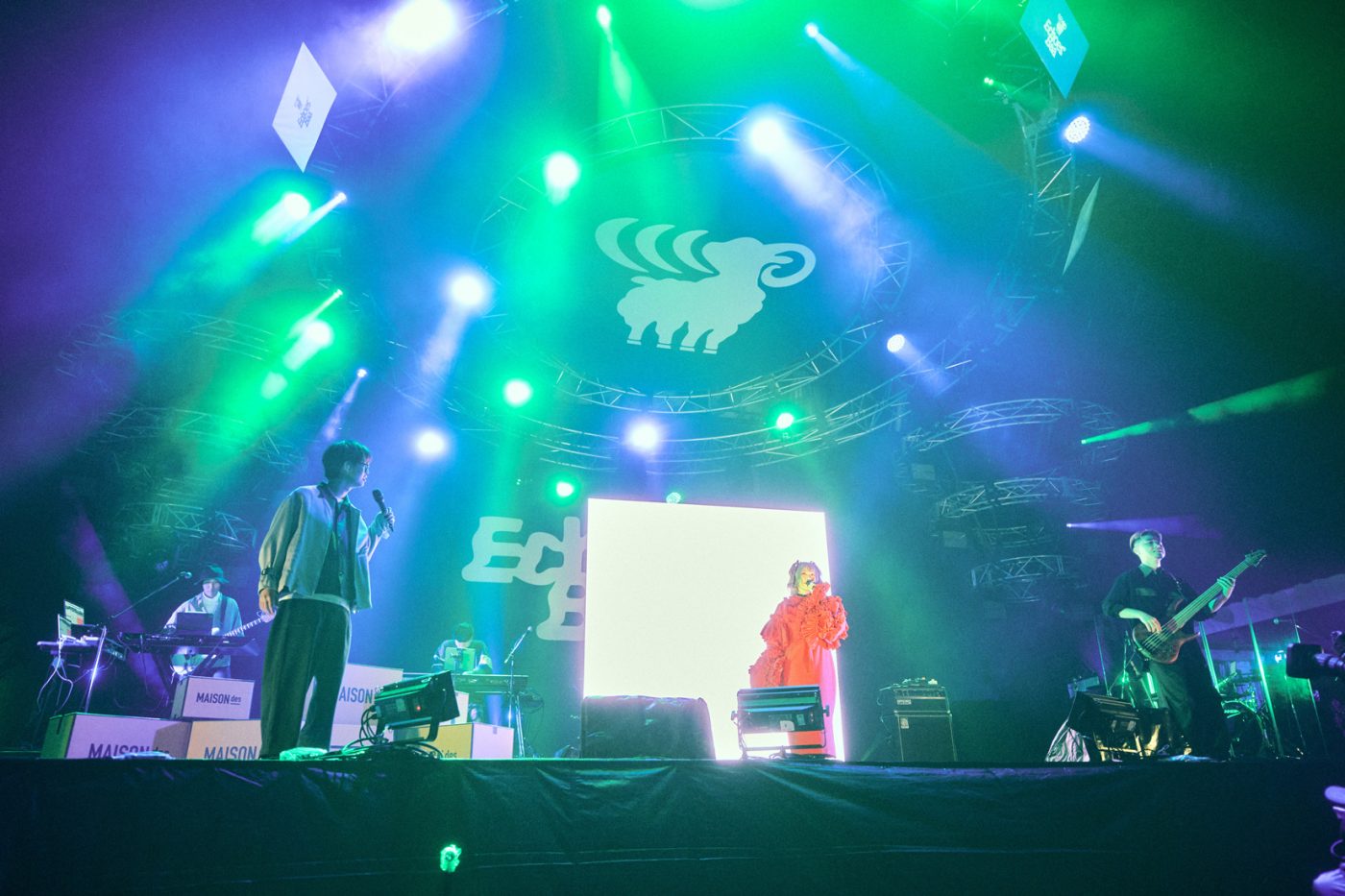【ライブレポート】YOASOBI、MAISONdesらレーベルメイトをはじめ、FRUITS ZIPPER他スペシャルゲストも登場した新都市型フェス『CENTRAL』。「Echoes Baa」の野外ステージ2デイズを報告 - 画像一覧（45/90）