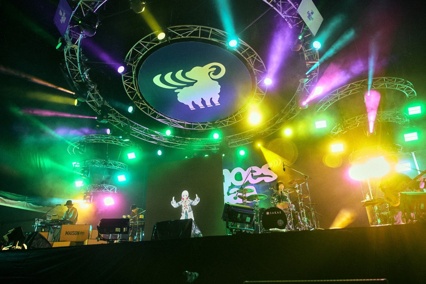【ライブレポート】YOASOBI、MAISONdesらレーベルメイトをはじめ、FRUITS ZIPPER他スペシャルゲストも登場した新都市型フェス『CENTRAL』。「Echoes Baa」の野外ステージ2デイズを報告 - 画像一覧（51/90）