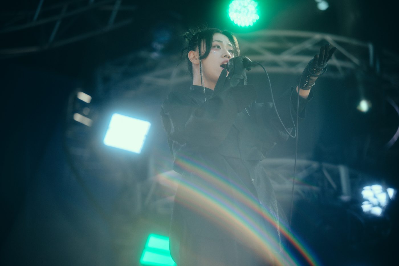 【ライブレポート】YOASOBI、MAISONdesらレーベルメイトをはじめ、FRUITS ZIPPER他スペシャルゲストも登場した新都市型フェス『CENTRAL』。「Echoes Baa」の野外ステージ2デイズを報告 - 画像一覧（67/90）