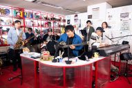 ASKAがNHK『tiny desk concerts JAPAN』に初降臨！唯一無二の歌声を世界に届ける - 画像一覧（3/5）