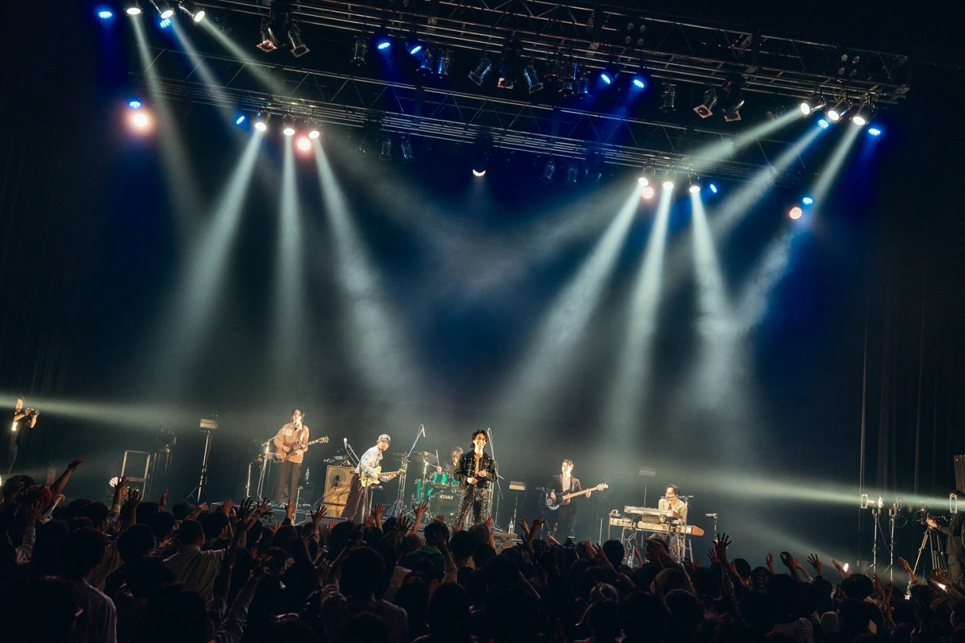 【ライブレポート】秋山黄色ほか全5組が登場した新都市型フェス『CENTRAL』。新世代の象徴となるアーティストが競演した「NEW GENE FEST」のステージを振り返る - 画像一覧（23/31）