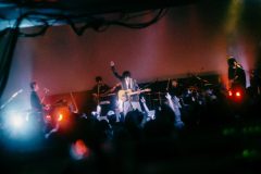 石崎ひゅーい、地元・水戸で迎えたツアーファイナルでデビュー10周年記念ワンマンライブ開催を発表