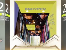 ENHYPEN、シングル「DIMENSION : 閃光」リリース記念で原宿駅と竹下通りをジャック