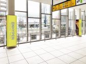 ENHYPEN、シングル「DIMENSION : 閃光」リリース記念で原宿駅と竹下通りをジャック - 画像一覧（4/6）